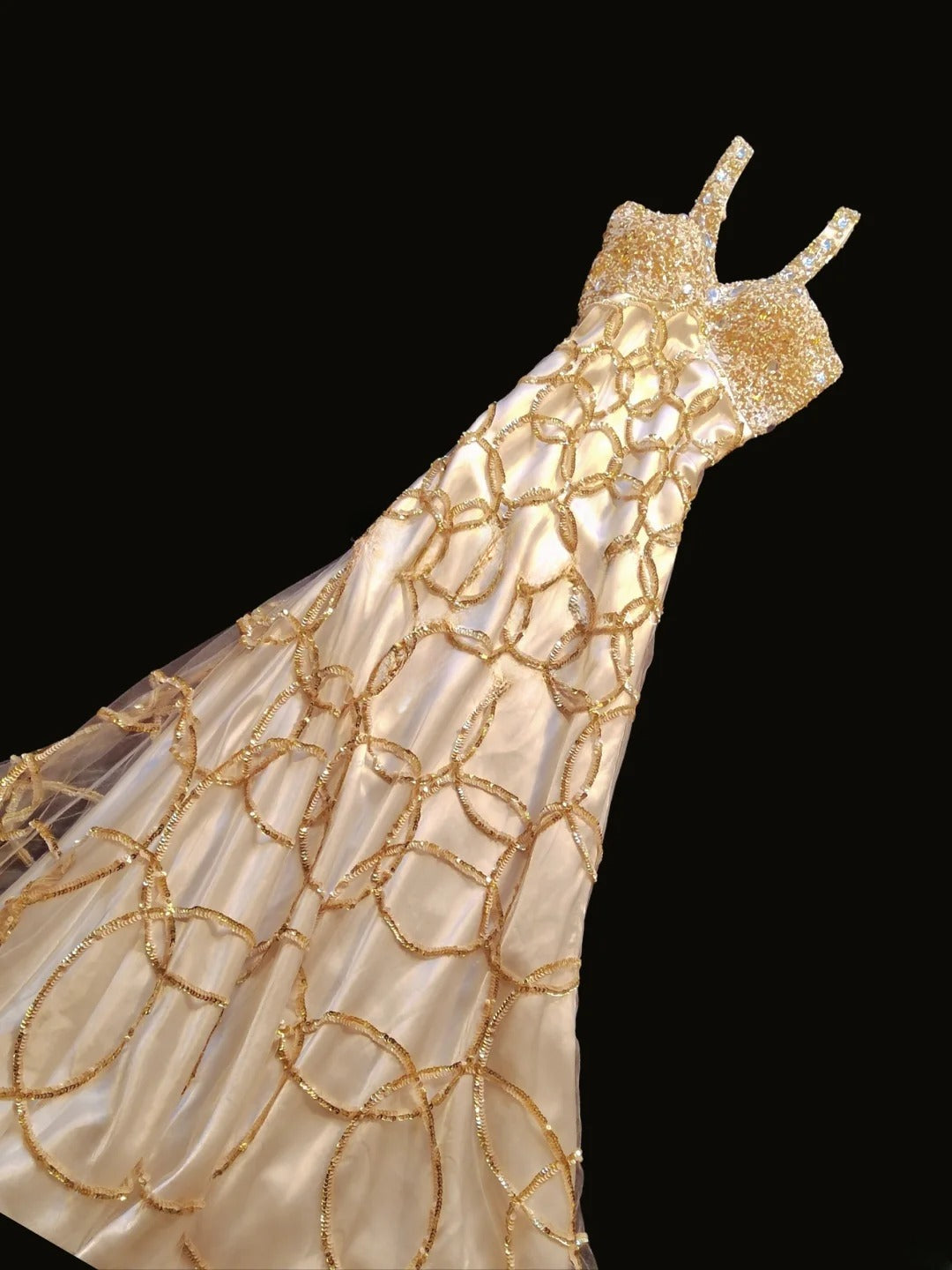 Elegantes, langes Meerjungfrauen-Halterkleid mit goldenen Perlen und Neckholder für Highschool-Teenager, Abschlussball-Outfit AB2518