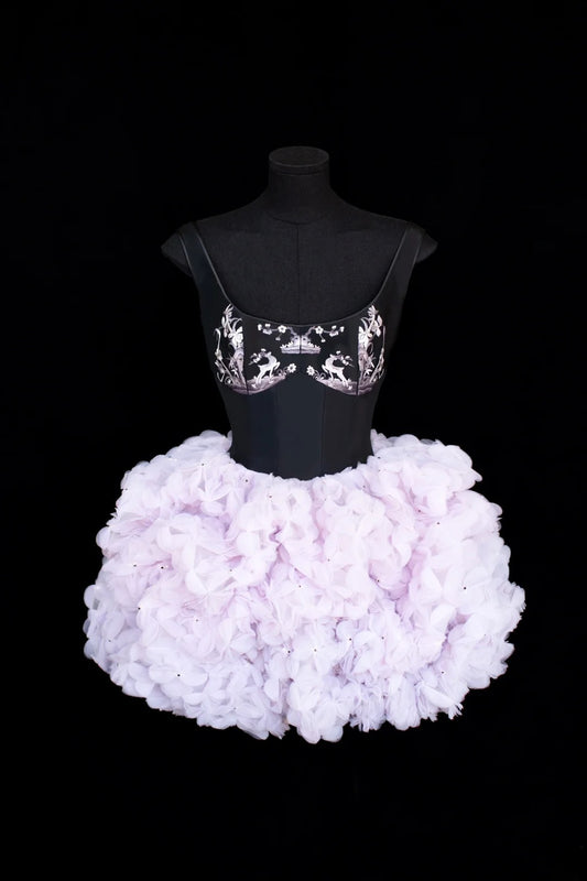 Ästhetisches kurzes Ballkleid mit lila Blumenmuster, ideal für den 16. Geburtstag, den Abschlussball oder Cocktailpartys (SA035)