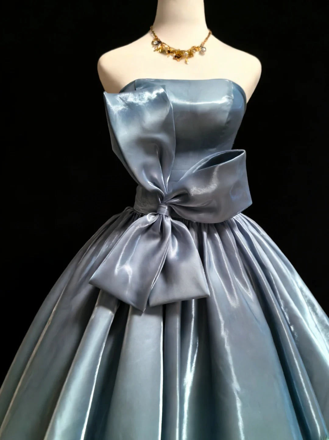 Niedliches, trägerloses, ärmelloses, blaues Ballkleid mit Schleife, langes Kleid für Quinceañera, Sweet 15 und 16 Geburtstag, AS045