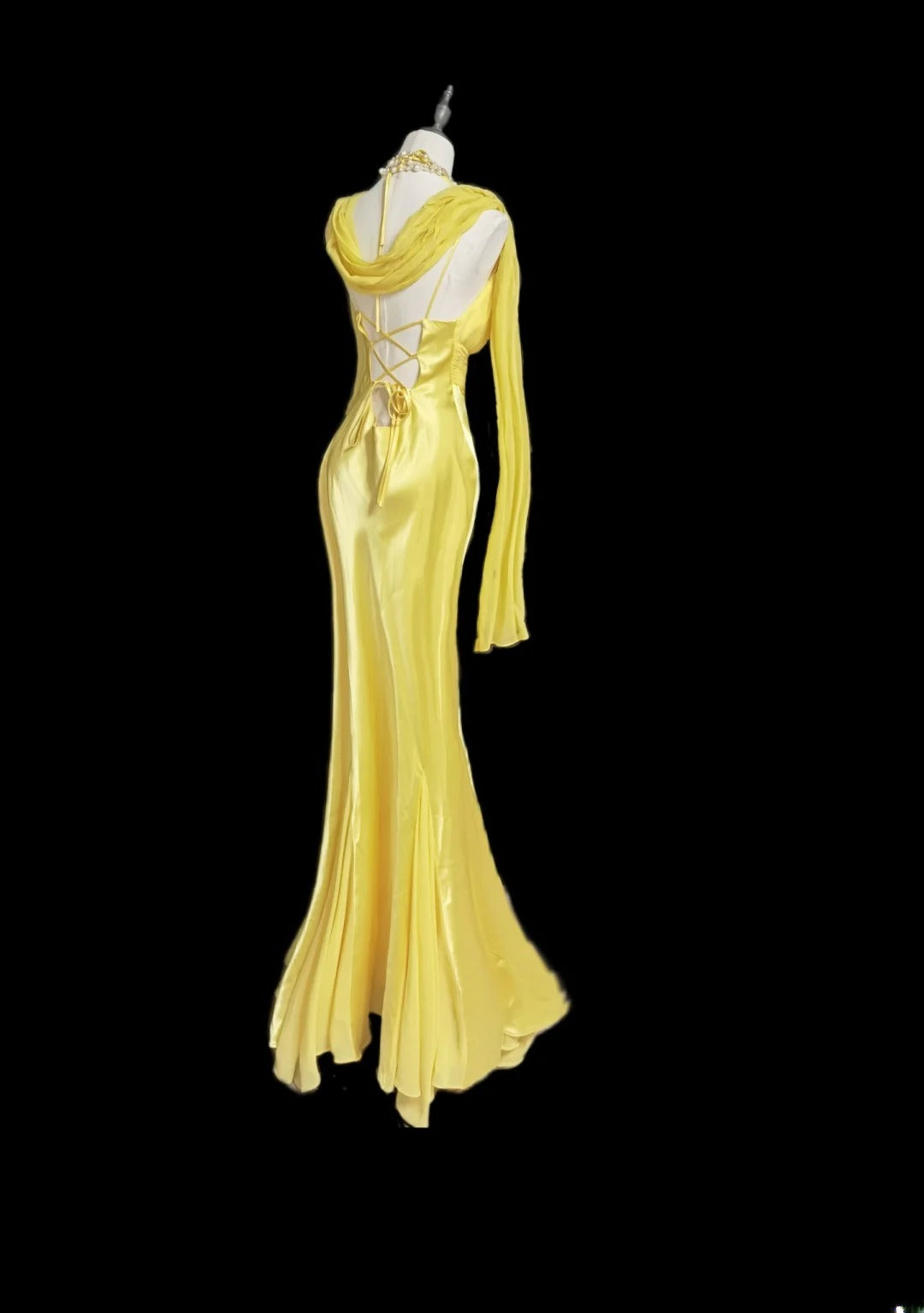 Klassisches Meerjungfrauen-Abendkleid mit V-Ausschnitt, gelber Spitze, rückenfreiem Rüschenbesatz und Rüschen – perfekt für den Schulabschlussball oder als Abendgarderobe AS066