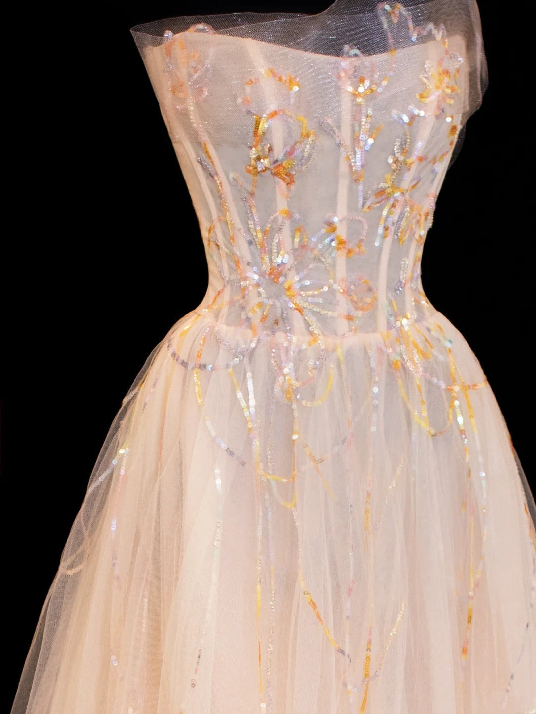 Ballkleid, Abiballkleid, ästhetisch, trägerlos, champagnerfarben mit Spitze, beeindruckendes langes Abiballkleid, Partykleid, formelles Kleid SA072