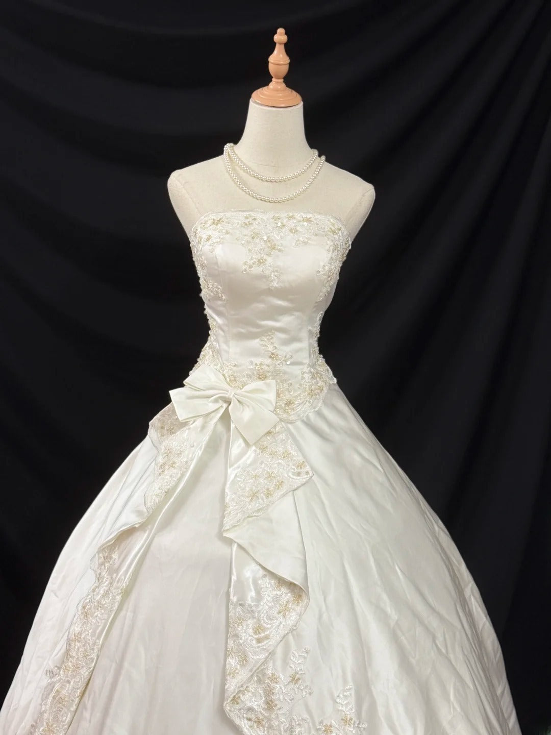 Princess Style Ball Gown Strapless Taffeta White With Lace Brides Gown Bridal Dress Long Wedding Dresses RB5780