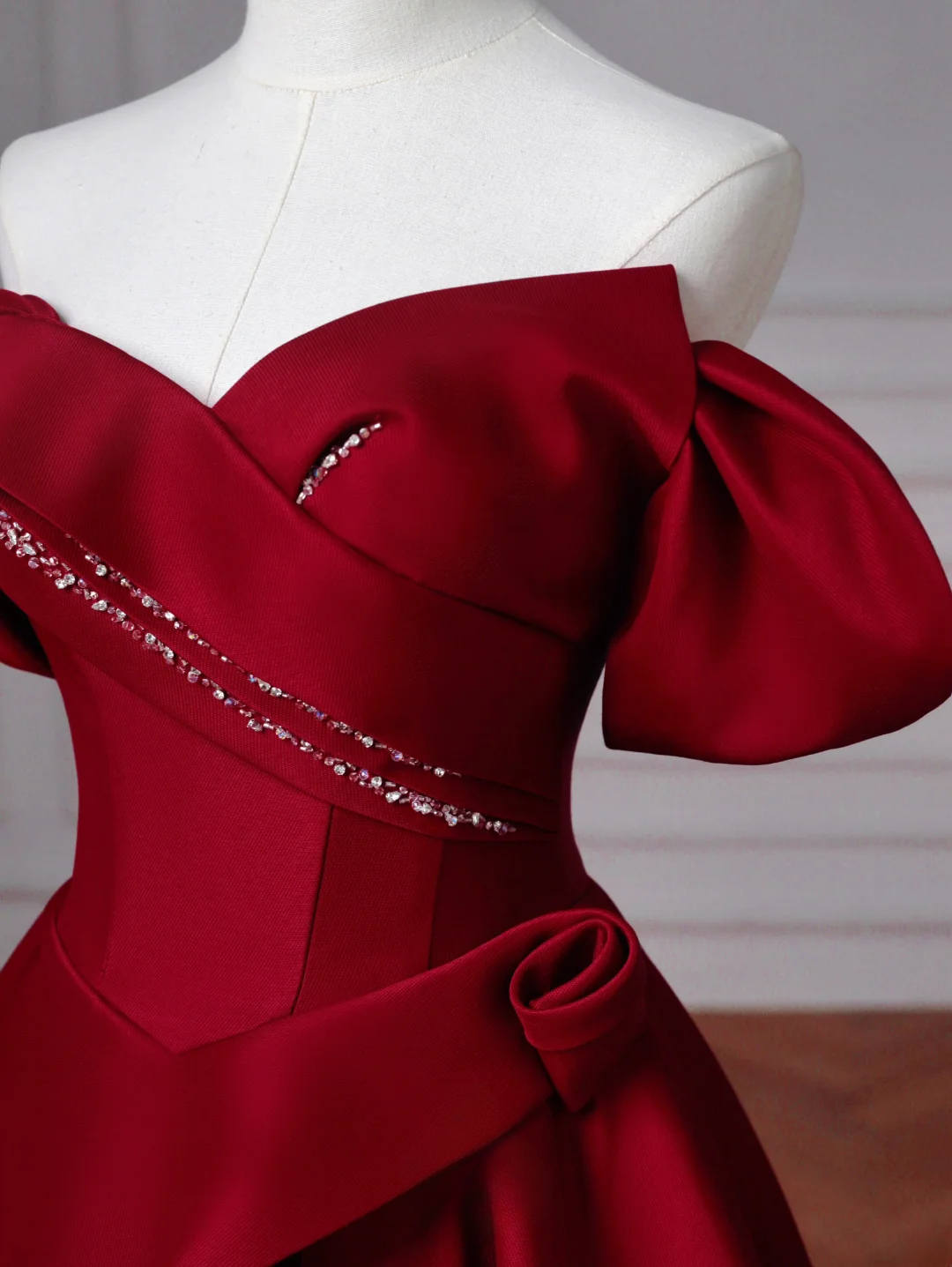 Elegantes Ballkleid, schulterfrei, burgunderrot, Satin, lang, formell, festlich, für Abschlussball, Abendveranstaltung, Dinnerpartys, AQ086