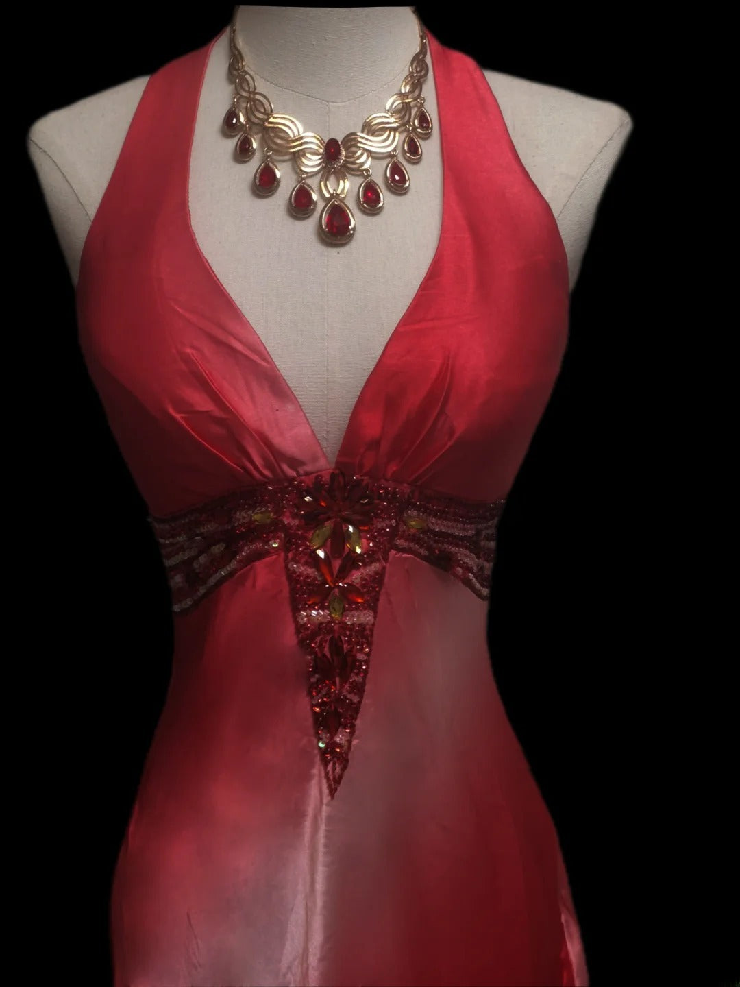 Vintage Etuikleid mit Neckholder aus den 1950er Jahren, rosa-weiß meliert mit Perlen, langes Ballkleid für den Schulabschlussball, AS095