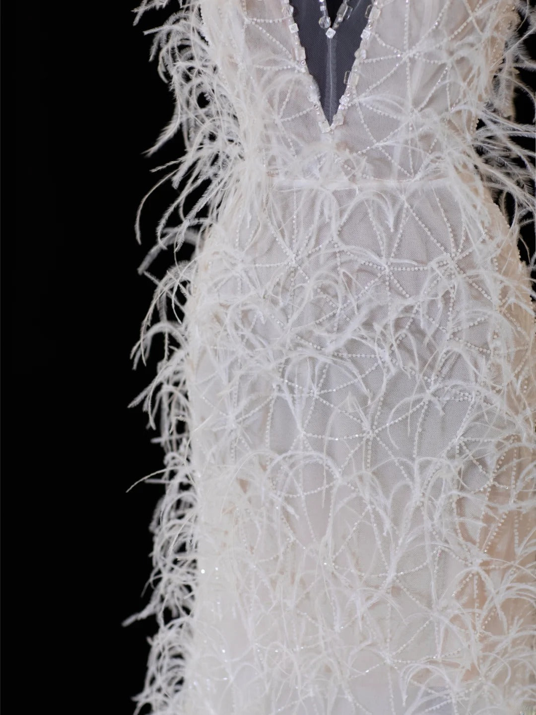 Robe de mariée intemporelle, robe sirène romantique à col en V ornée de plumes, blanche, tailles petites et grandes, pour femmes SA097