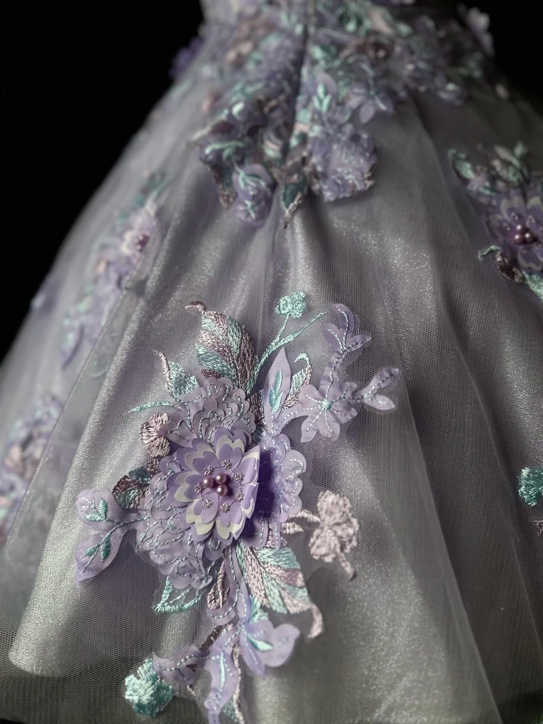 Princess Ball Gown V Neck Lilac With Appliqued Lace Birthday Gown Homecoming Dresses Ideas Hoco Outfits RB5932