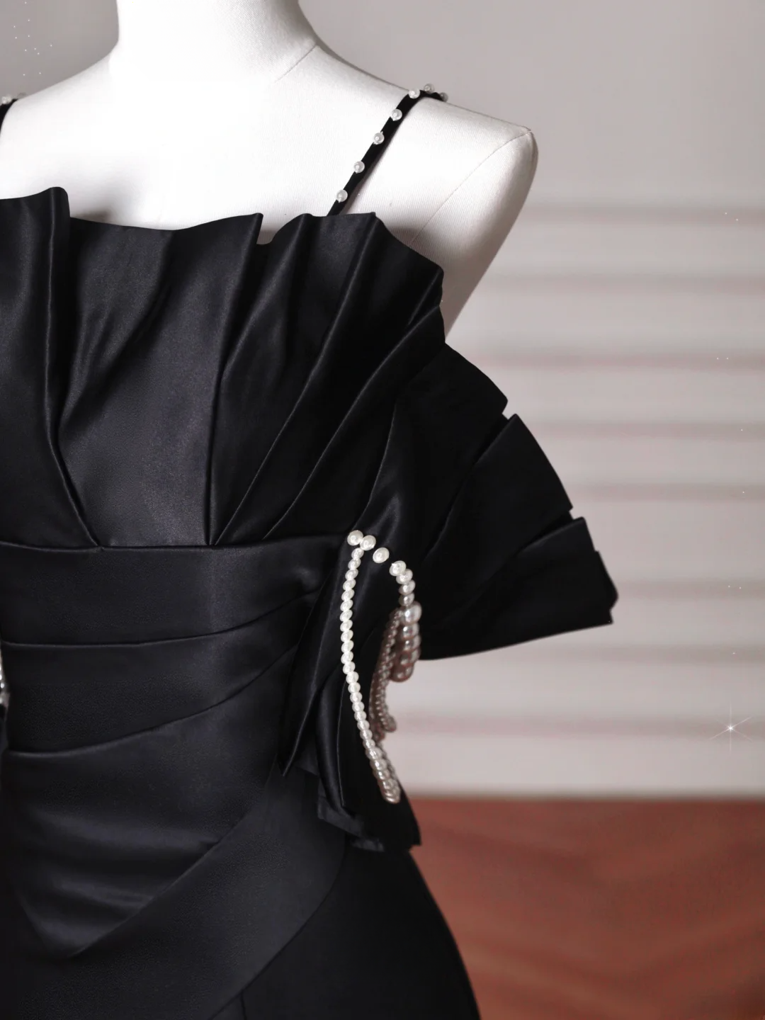 Elegantes schwarzes Meerjungfrauen-Abendkleid mit Spaghettiträgern, Inspiration für ein Satin-Abendkleid oder ein Abschlusskleid AS152