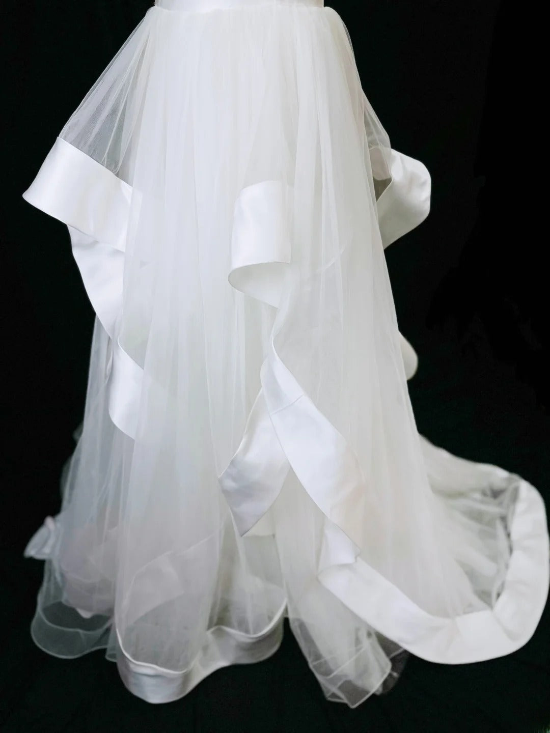 Pretty Ball Gown Straps White Tulle With Ruffled Long 15 Quinceanera Dresses Photo Ideas Formal Outfit RB6030