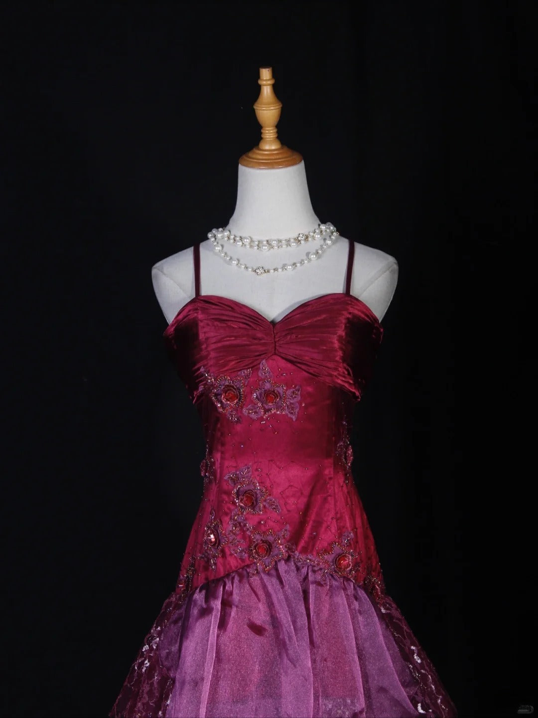 Robe de cocktail rétro sirène à fines bretelles en satin rose fuchsia, longueur thé, idéale pour un 16e anniversaire ou un bal de promo (AS283)