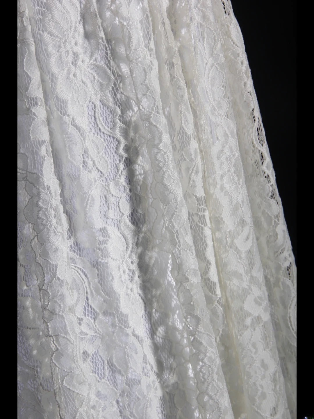 Retro-Brautkleider im Stil der 1950er Jahre: A-Linie, One-Shoulder-Schnitt mit silbernen Perlen und Spitze, auch in kleinen Größen erhältlich, für standesamtliche Trauungen und Strandhochzeiten (Modell AS304).