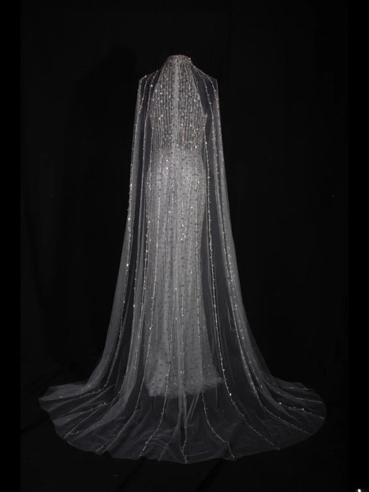 Robe de bal longue sirène vintage années 80, col montant, perles argentées et cape perlée - Inspiration pour une tenue de 20e anniversaire - Robe de soirée AS327
