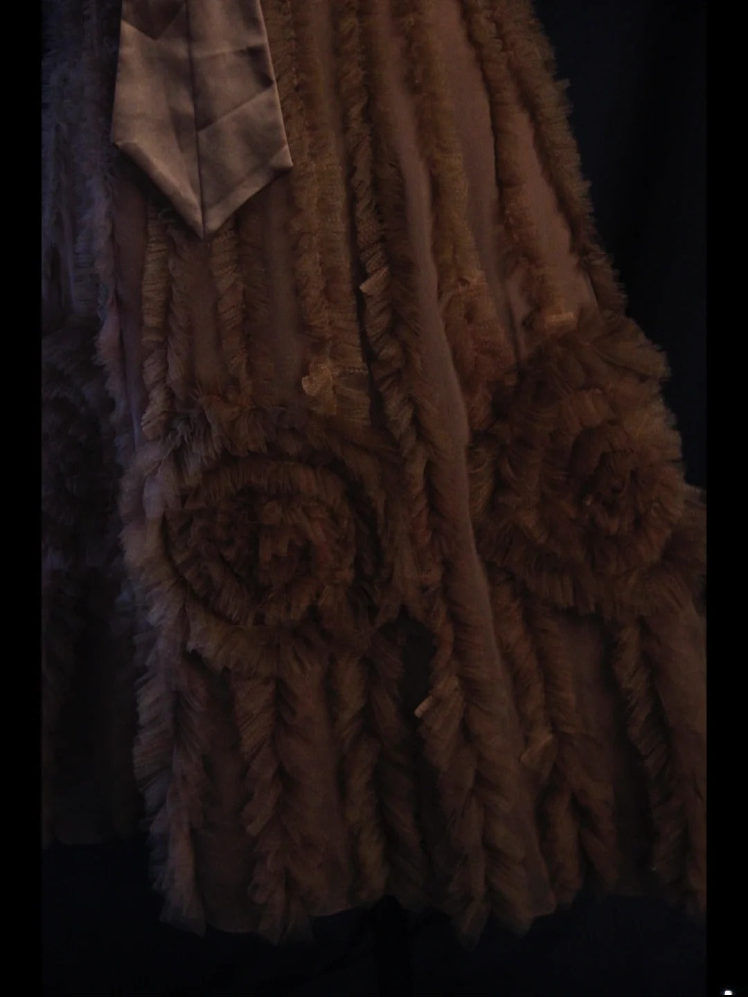 Robe vintage trapèze à fines bretelles en tulle marron et dentelle, idéale pour un 18e anniversaire, un bal de promo ou une soirée cocktail (AS445)