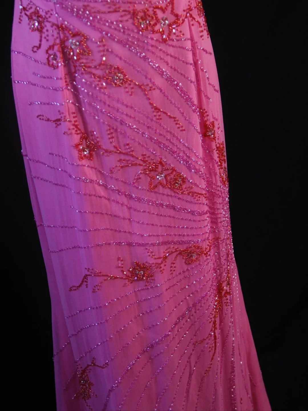 Retro 80er Jahre Meerjungfrauen-Kleid, trägerlos, pinkfarbener Chiffon mit Perlenstickerei, langes Ballkleid, Inspiration für den 22. Geburtstag, formelles Kleid AS474