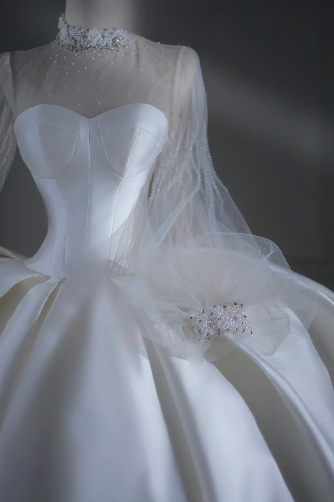 Princess Long Wedding Gowns Ball Gown High Neck Long Sleeves Pleated Satin for Bride With Train White Bridal Dress AS507