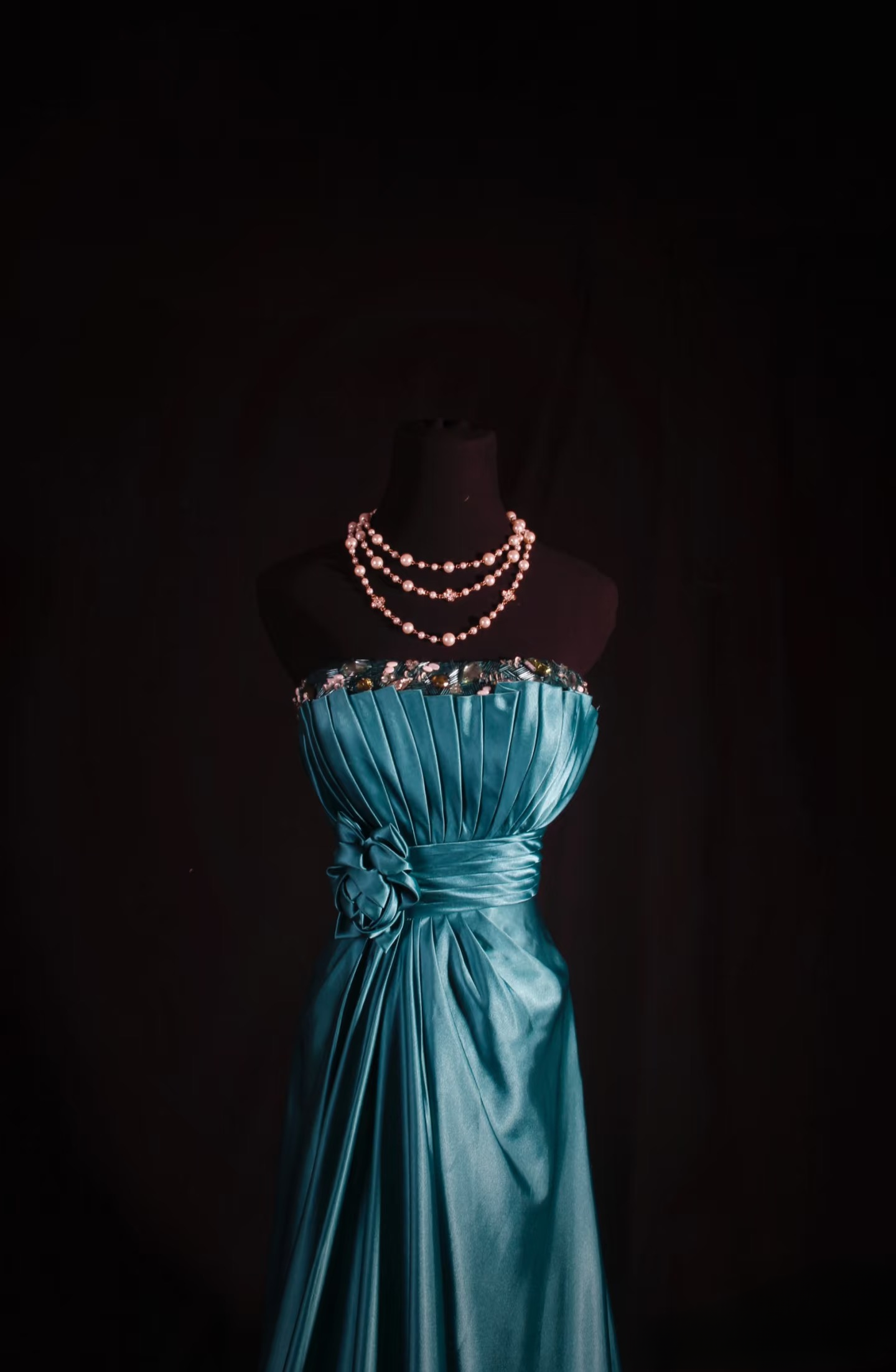 Retro Prom Dresses A Line Blue Strapless 80s With Pleated Satin Vintage Fashion Long Prom Dresses Party Gowns AU025
