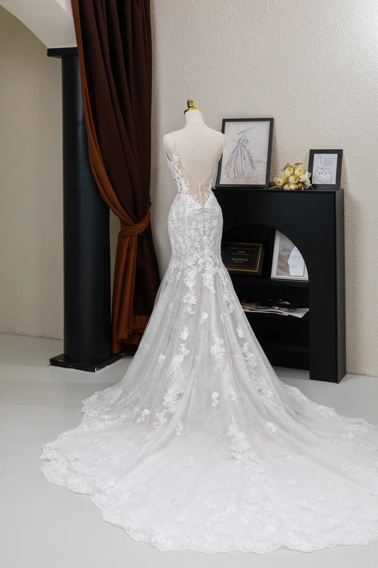 Charming Women's Mermaid Spaghetti Straps Tulle Lace White Long Wedding Dresses AU027
