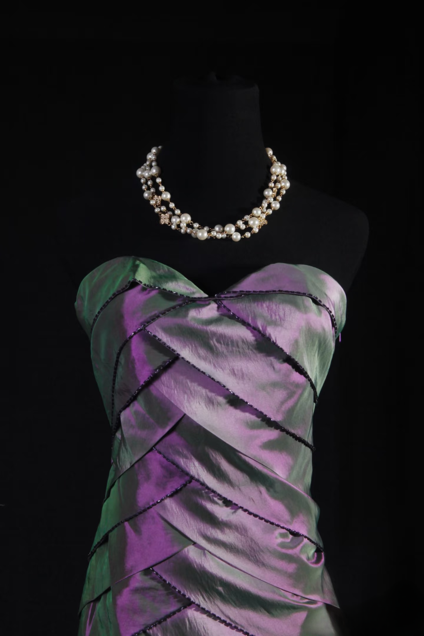 Robes de bal rétro sirène bustier cœur années 50-60 plissées en taffetas raisin, robes de soirée longues vintage AU049