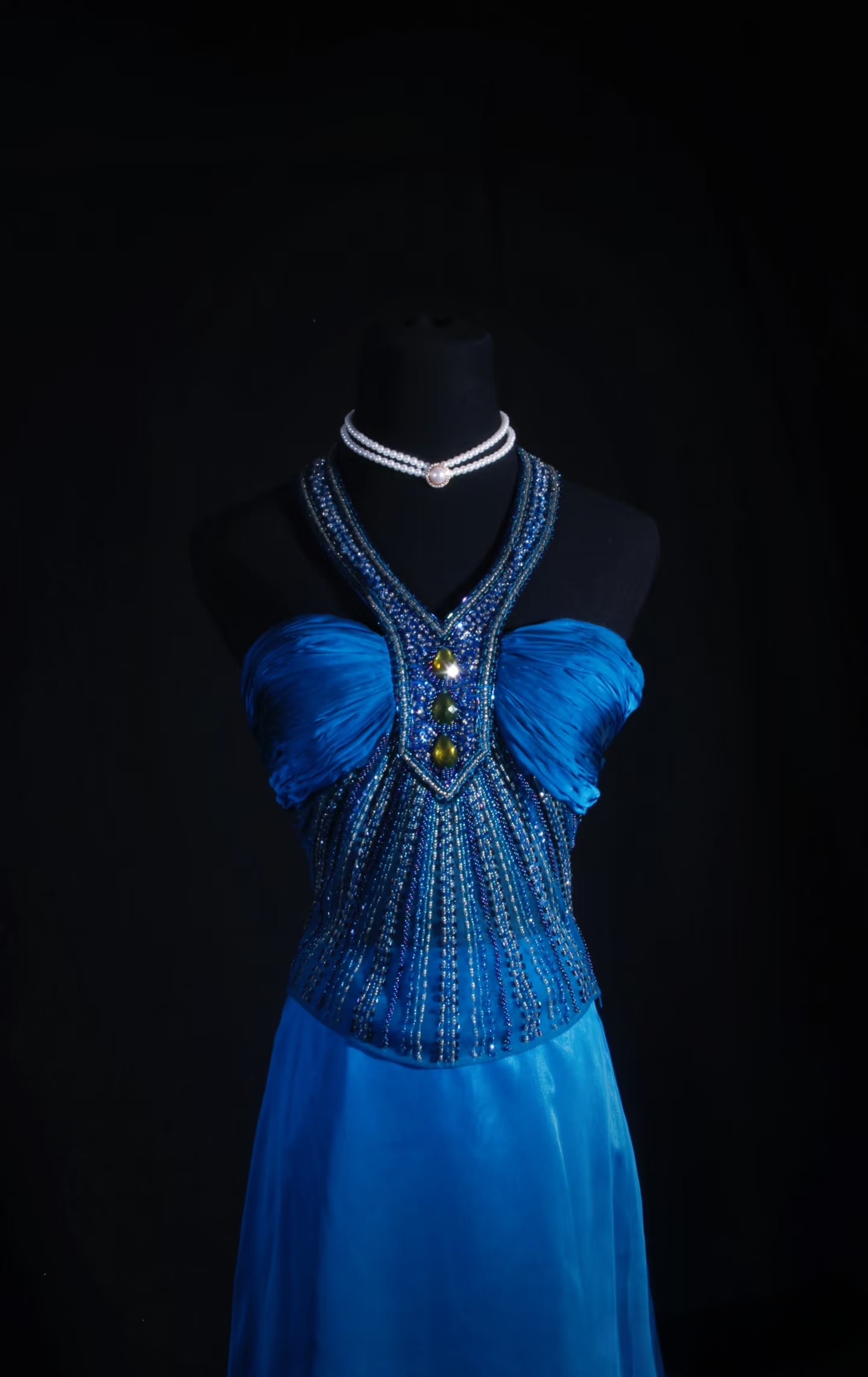 Vintage Prom Dresses 90s Formal A Line Halter Blue Satin Prom Dress Inspiration Long Prom Gown AU062