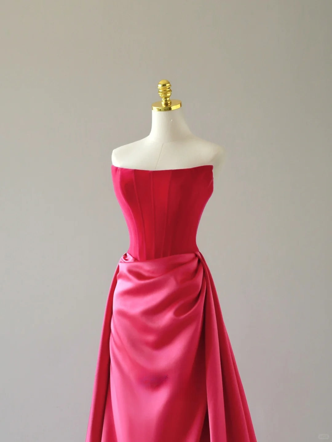 Robe de bal sirène bustier rose fuchsia en satin sans manches, robe longue de bal AU067