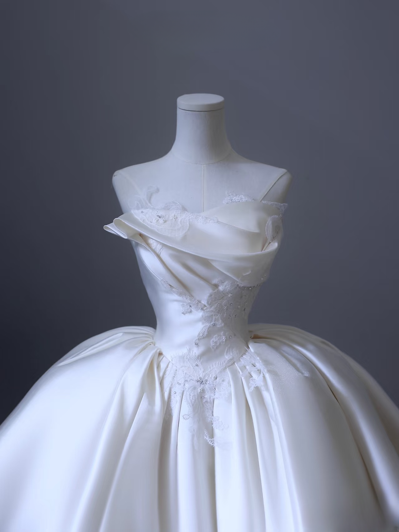 Elegant Ball Gown Strapless Satin Tulle White Long Wedding Dress Fairy Formal Wedding Dresses Bride Gown AU103