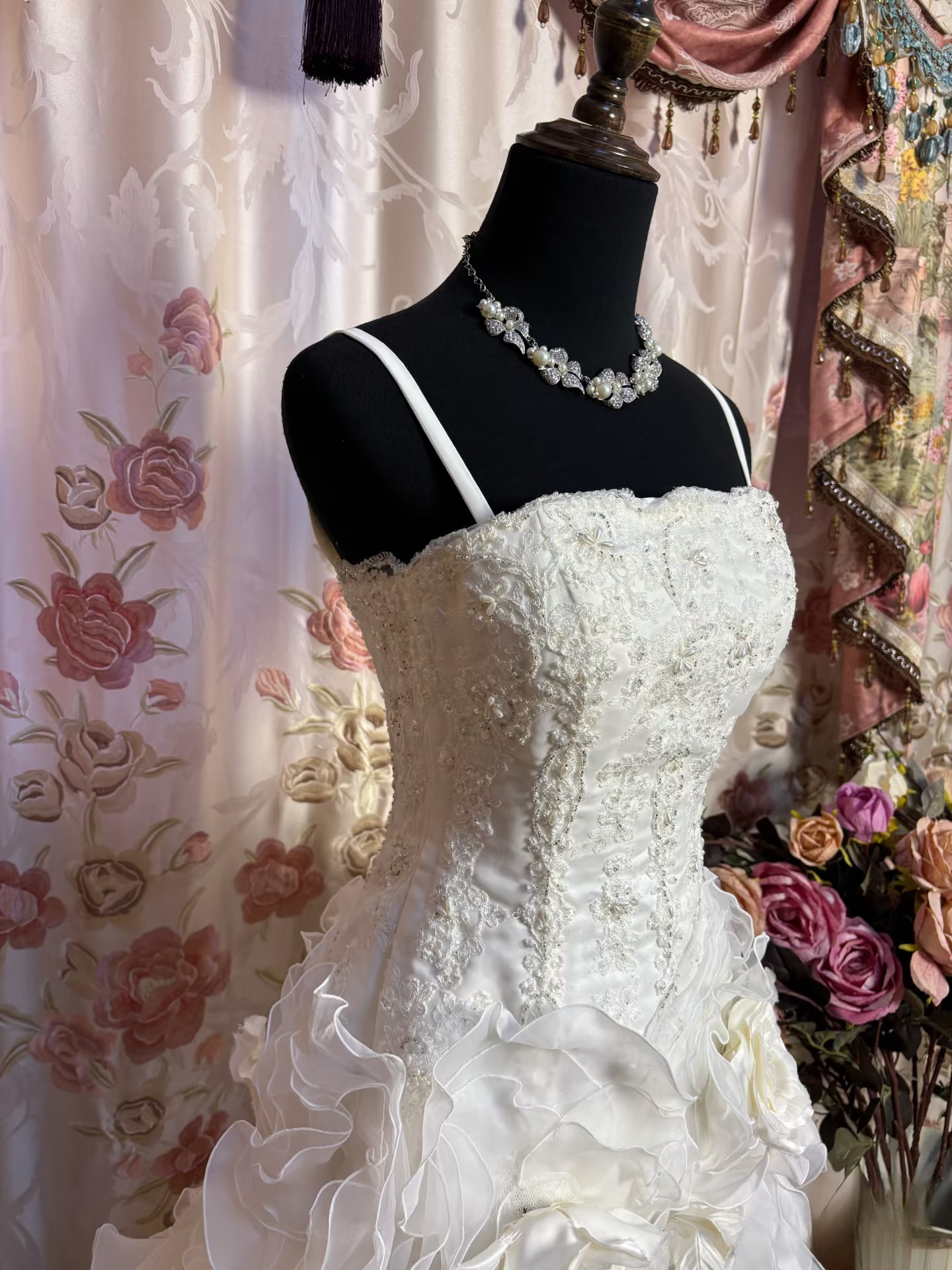 Robe de bal rétro années 60, bretelles spaghetti, dentelle, blanche, bustier ajusté, robe de mariée longue AU173