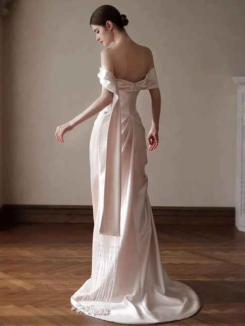 Modest Mermaid Off The Shoulder Light Pink Satin Wedding Dress Long Fairytale Autumn Wedding Dresses AU239