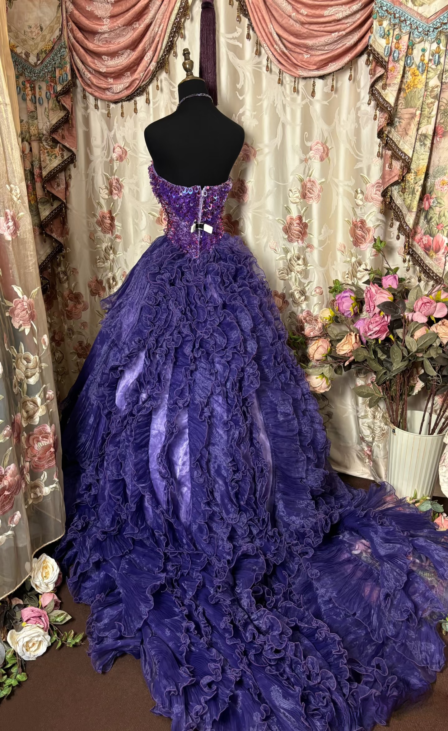 Robe de bal vintage violette bustier cœur ornée de perles et de volants, longue, pour quinceañera, 15-16 ans, AU286