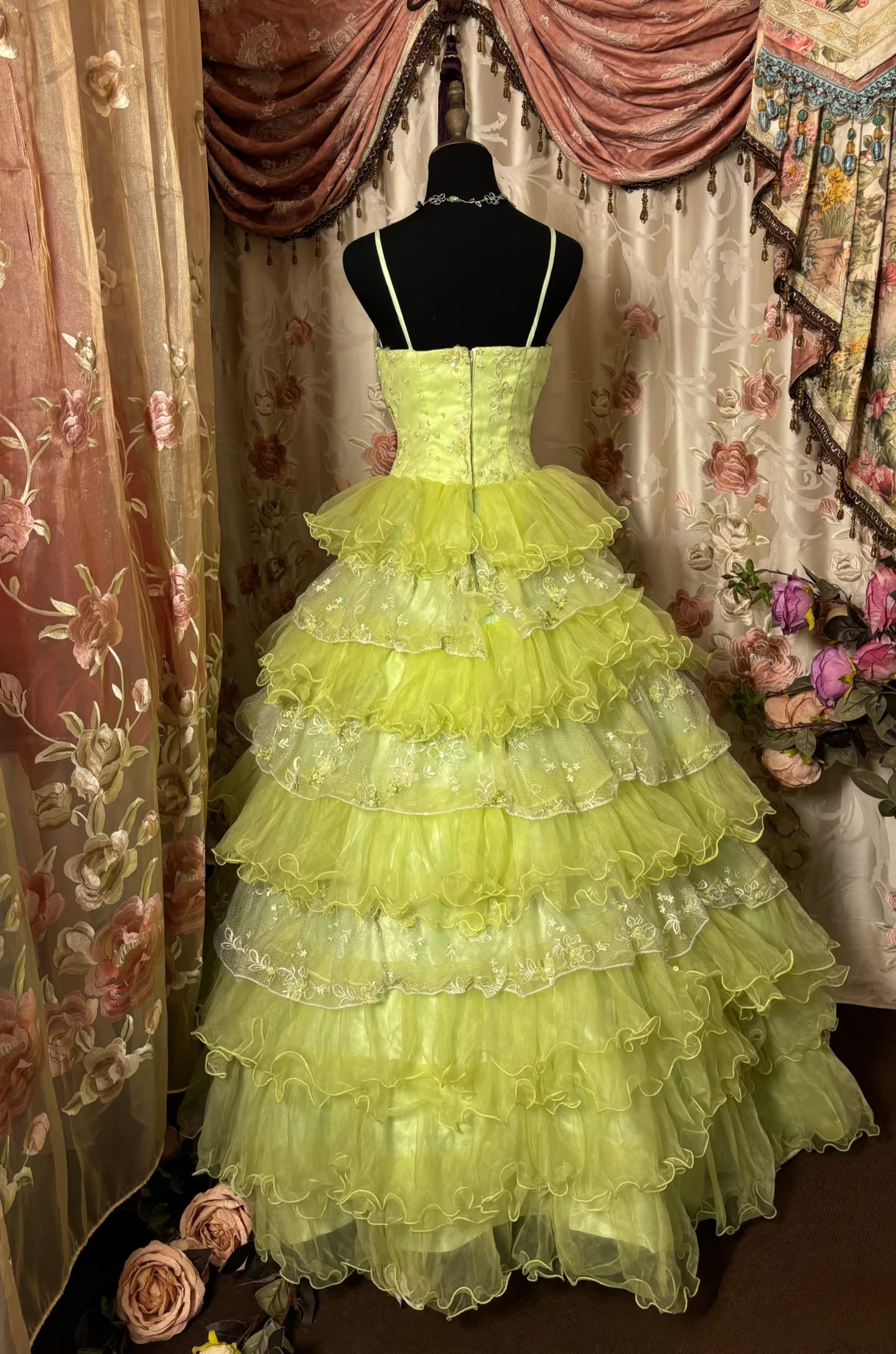 Noble Ball Gown Spaghetti Strap Bud Green With Ruched Ruffles Long Quinceanera Dresses Sweet 15 16 Birthday Gown AU323