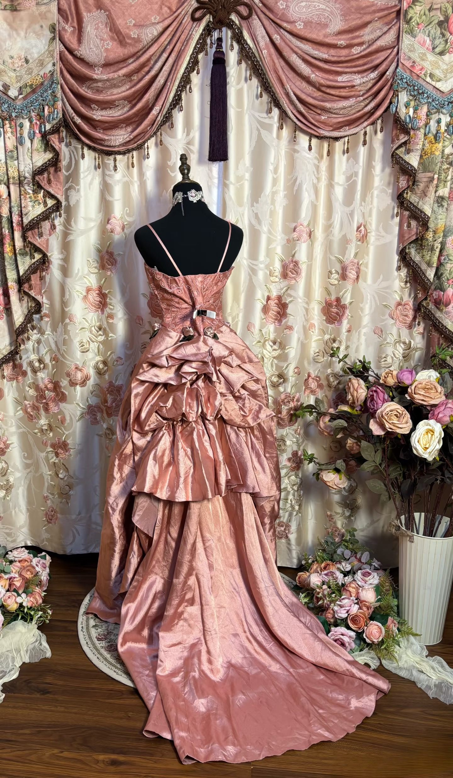 Robe de bal vintage, robe de soirée longue rose à bretelles spaghetti, style vintage, référence AU333