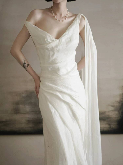 Vintage Mermaid V Neckline White Wedding Gown Long Fairytale Autumn Wedding Dresses AU357