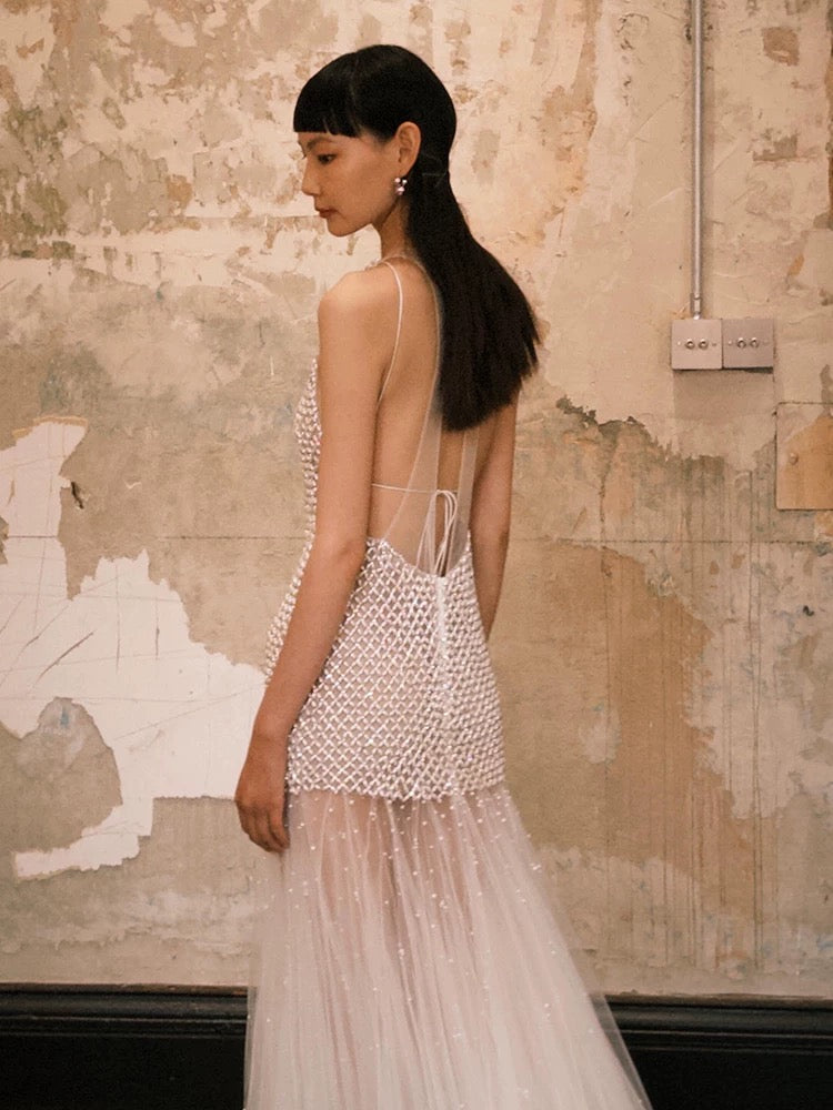 Robe de mariée longue d'été, style sirène, en tulle ornée de perles et de pierres précieuses. Robe de mariée élégante AU378