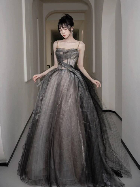 Süßes Ballkleid Spaghettiträger Schwarz Tüll Langes Quinceanera Kleid Quinceanera Kleider Sweet 15 16 Kleid AU401
