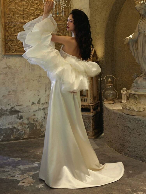 Elegant Sheath Strapless Satin White Lace Wedding Gown Fairytale Bride Gown Wedding Dresses AU464