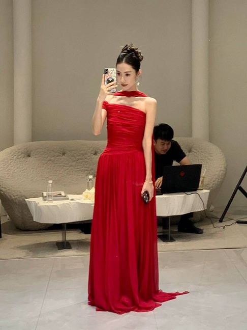 Robe de bal longue vintage en mousseline de soie rouge, asymétrique, coupe trapèze, tenue de soirée pour 16e anniversaire, robe de remise de diplôme, AU507
