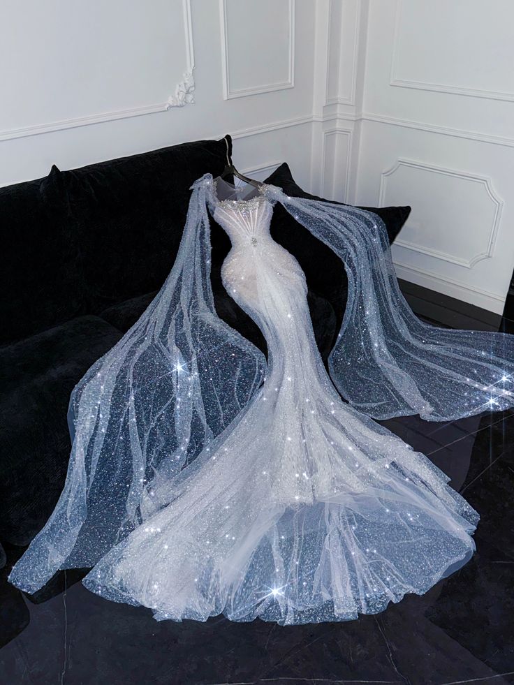 Dreamy Mermaid Scoop Neck White Sequin Long Wedding Dress Beautiful Formal Short Sleeves Wedding Dresses B04