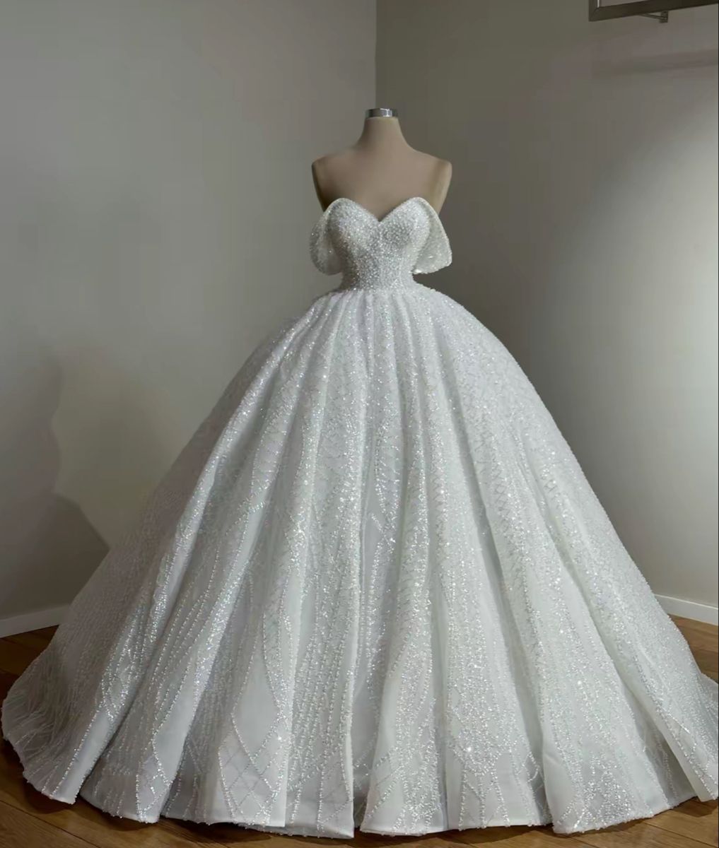 Robe de mariée longue romantique à épaules dénudées et paillettes blanches, style féerique, manches courtes, B119