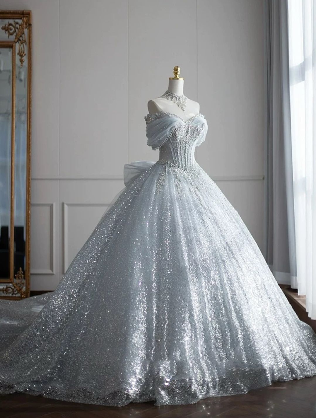 Classy Elegant Ball Gown Off The Shoulder Short Sleeves Long Sequins White Crystal Sparkly Wedding Gown Dream Wedding Dresses B176