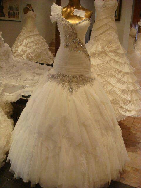 Vintage Mermaid One Shoulder Tulle Long Wedding Dress Fairytale Formal Wedding Dresses Civil Ruffles Brides Gowns B194