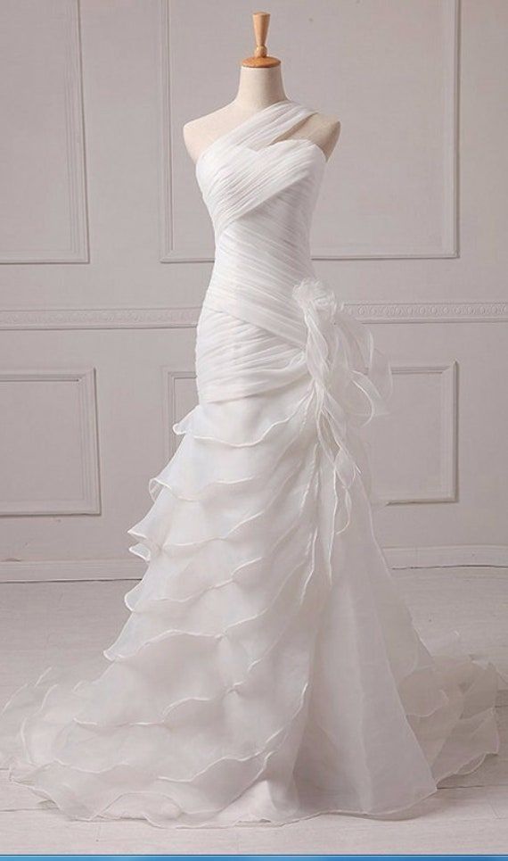 Robe de mariée sirène vintage asymétrique en mousseline de soie à volants, robe de mariée de conte de fées B224