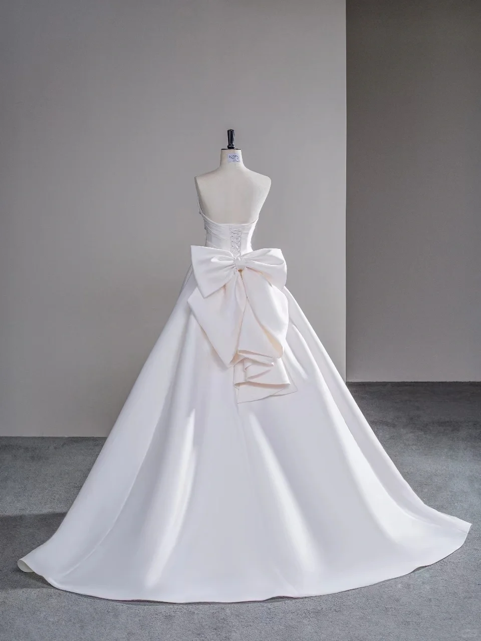 Simple Mermaid Strapless Neck White Satin Long Wedding Dress Fairy Formal Brides Gown Wedding Dresses B28