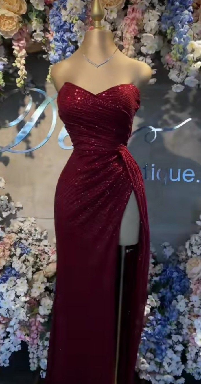 Robe de bal élégante sirène à paillettes bordeaux, décolleté en cœur, longue, inspiration tendance, robe de soirée formelle B344