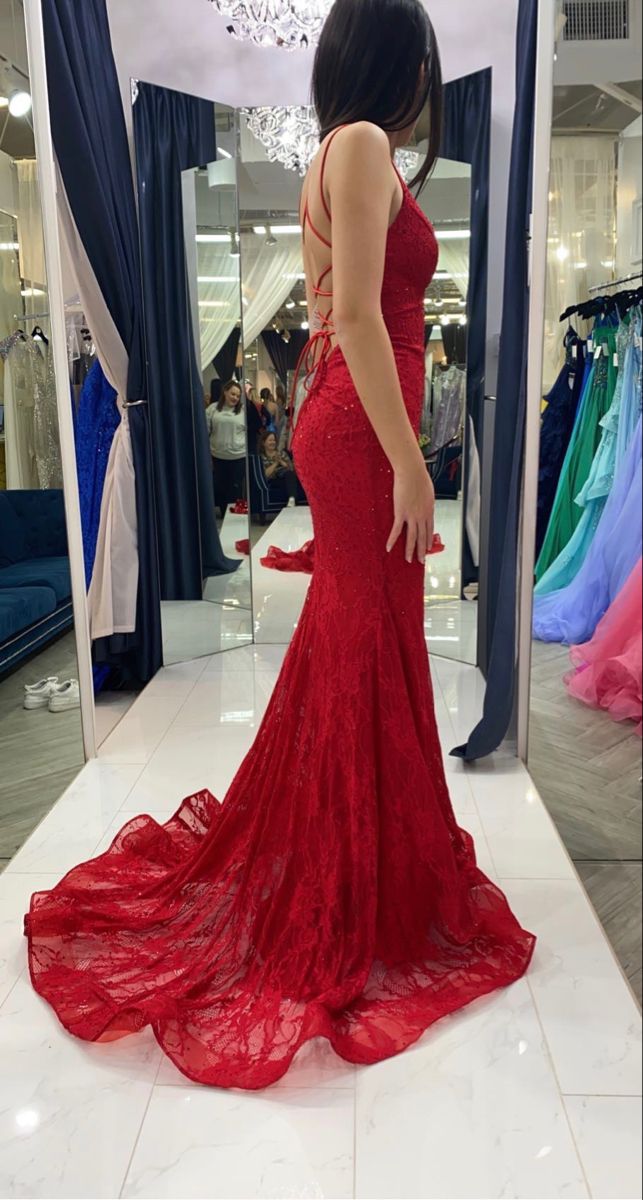 Superbe robe de bal sirène à bretelles spaghetti en dentelle rouge dos nu, robe de bal princesse 2026, robe de remise de diplôme B409