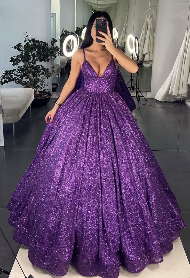 Klassisches Ballkleid mit Spaghettiträgern, Pailletten in Traubenoptik, langes Ballkleid, Inspiration für Partys, Senioren, Tanz, Ballkleider B435