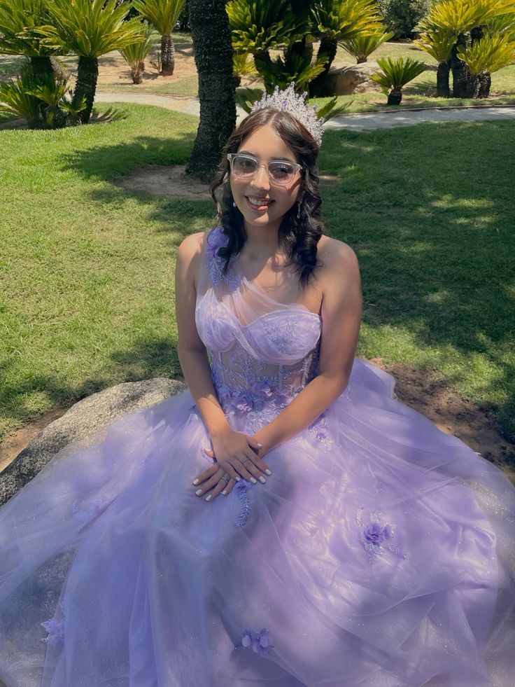Charming Ball Gown One Shoulder Lilac Tulle Lace Prom Dresses Inspiration Prom Dress Princess Graduation Dress B541