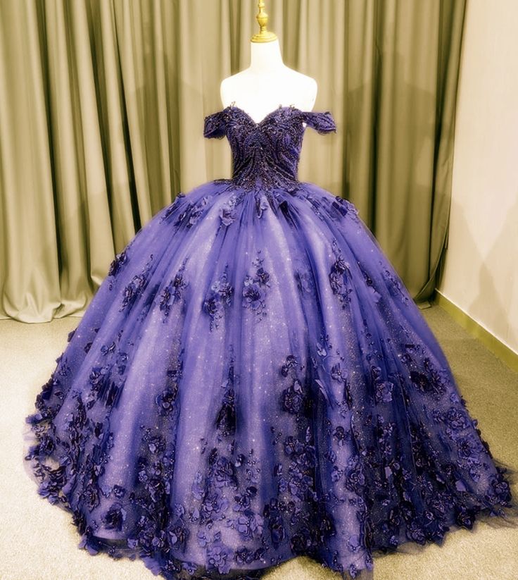 Bescheidene Quinceanera-Kleider Ballkleid aus der Schulter Lila Tüll Spitze Geburtstagskleider Vestidos de 15 Anos Formale Party Langes Sweet 16 Kleid B587