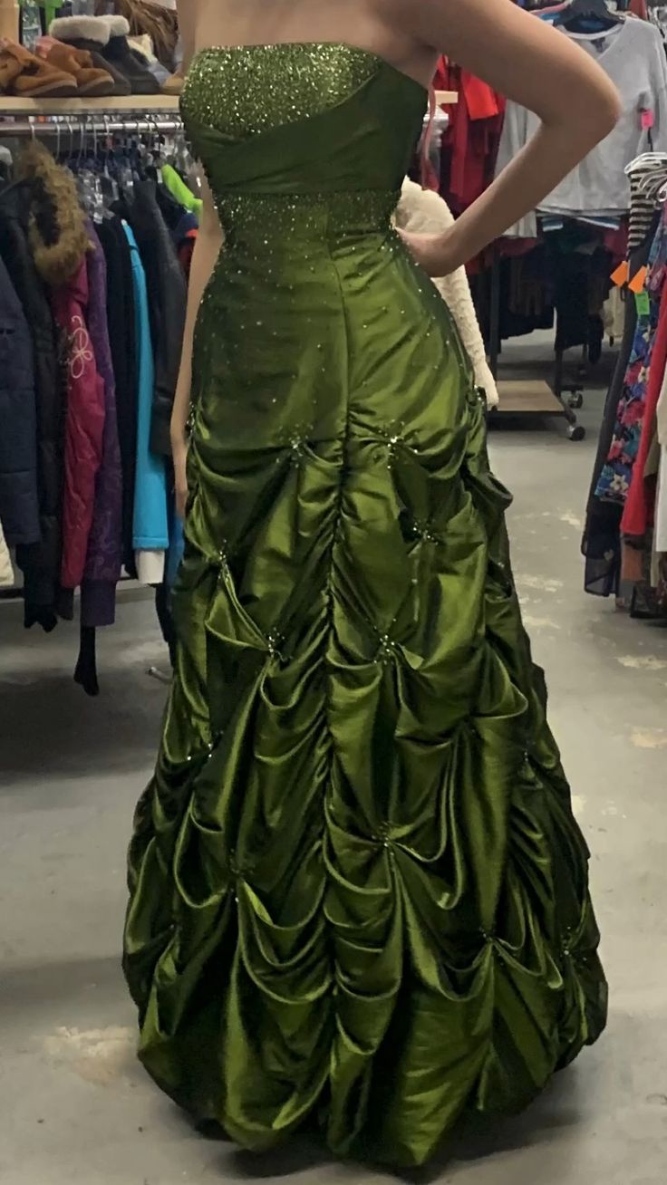 Vintage Ballkleid trägerlos olivgrün Satin Taft 90er Jahre Edle Ballkleider Inspiration Partykleid Prinzessin Abschlusskleid B630