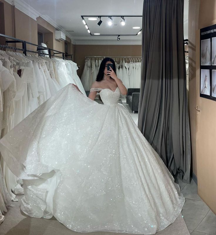 Modest Ball Gown Off The Shoulder White Sequins Wedding Dress Styles Long Fairytale Brides Gown Wedding Dresses Ideas RB2837