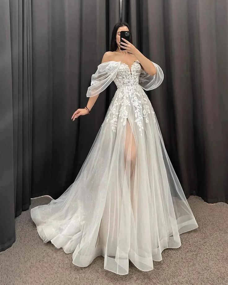 Robe de mariée élégante, épaules dénudées, tulle plissé, manches courtes, dentelle, style robe de mariée longue, idées de robes de mariée DH2873