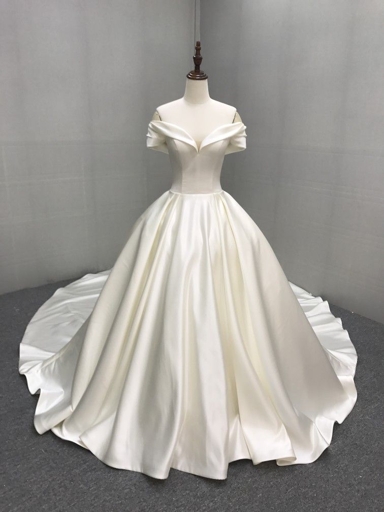 Robe de mariée blanche simple, épaules dénudées, satin, manches courtes, style longue, idées de robes de mariée DH2895