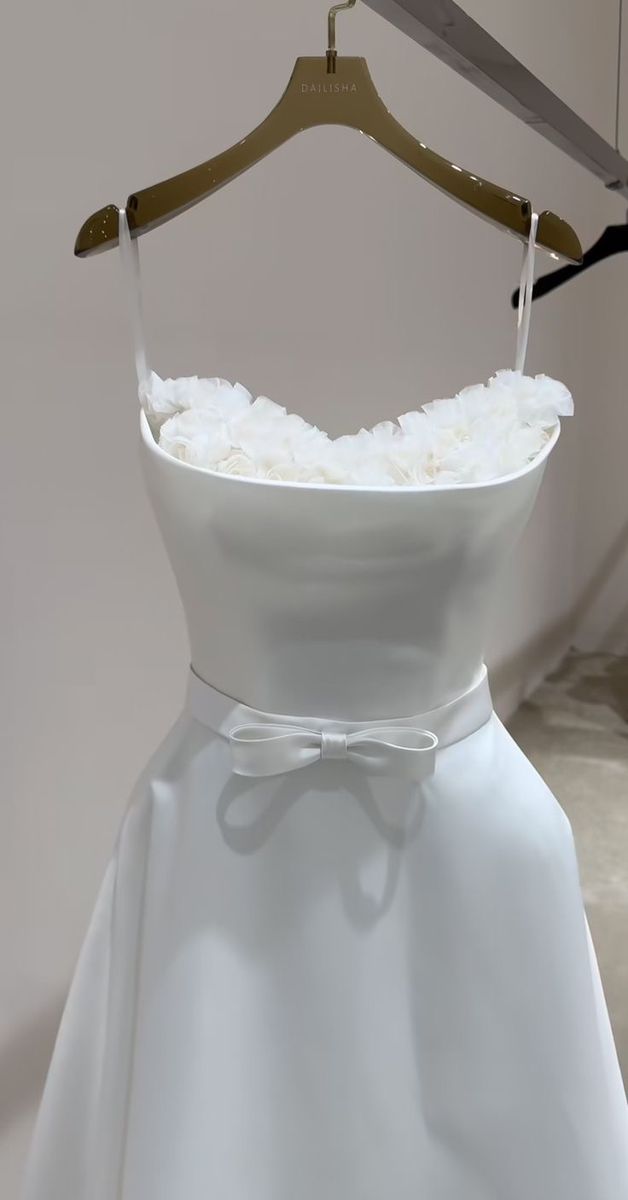 Robe de mariée longue en satin blanc, coupe trapèze, décolleté en cœur, style corset, intemporelle, DH3061